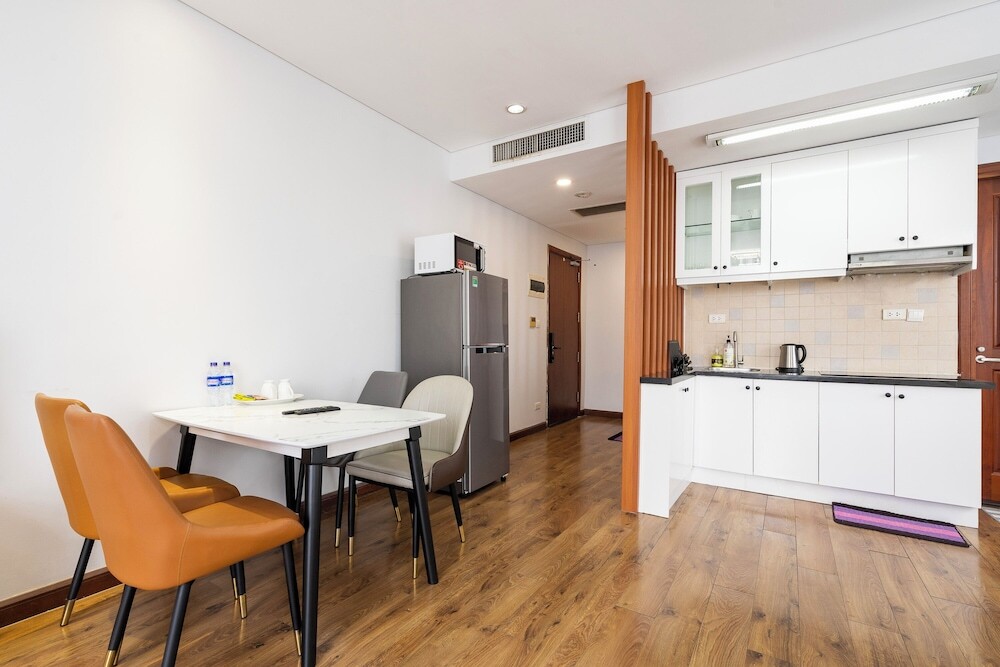 Хошимин: Night Life Lancaster 1br GymBarJapTown