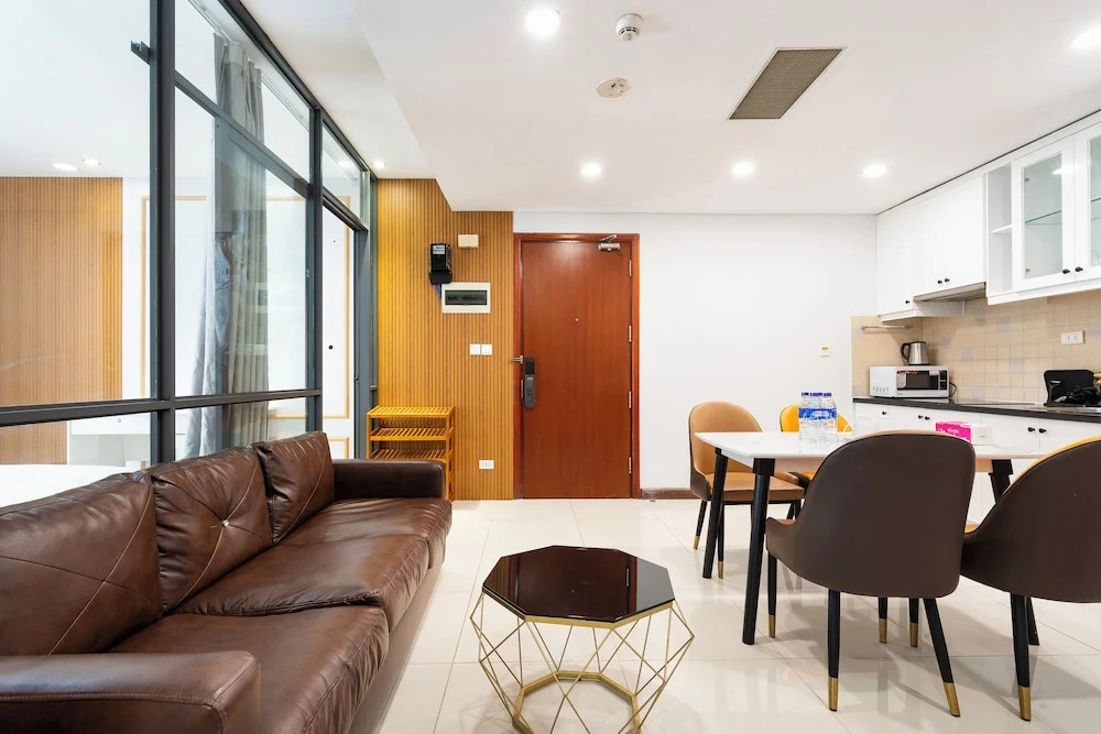 Хошимин: Night Life Lancaster 1br GymBarJapTown