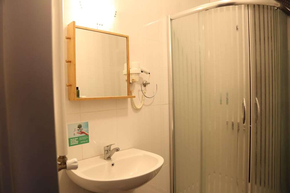 Эджеабат: Maidos Suites