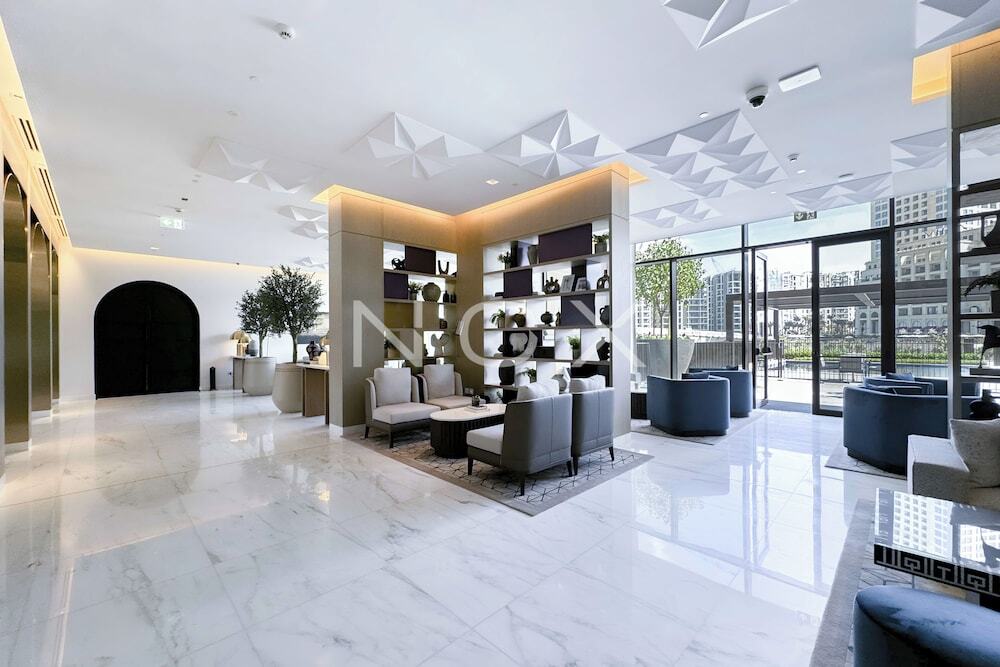 Дубай: Elegant 1BR Palace Residence