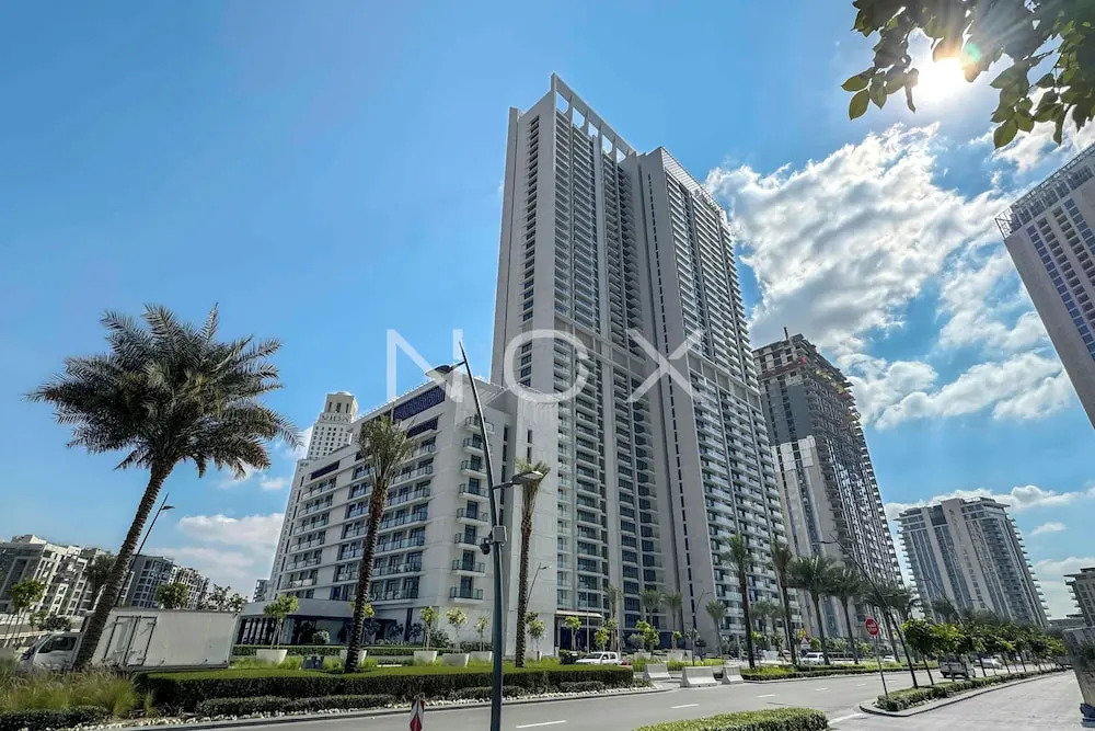Дубай: Elegant 1BR Palace Residence