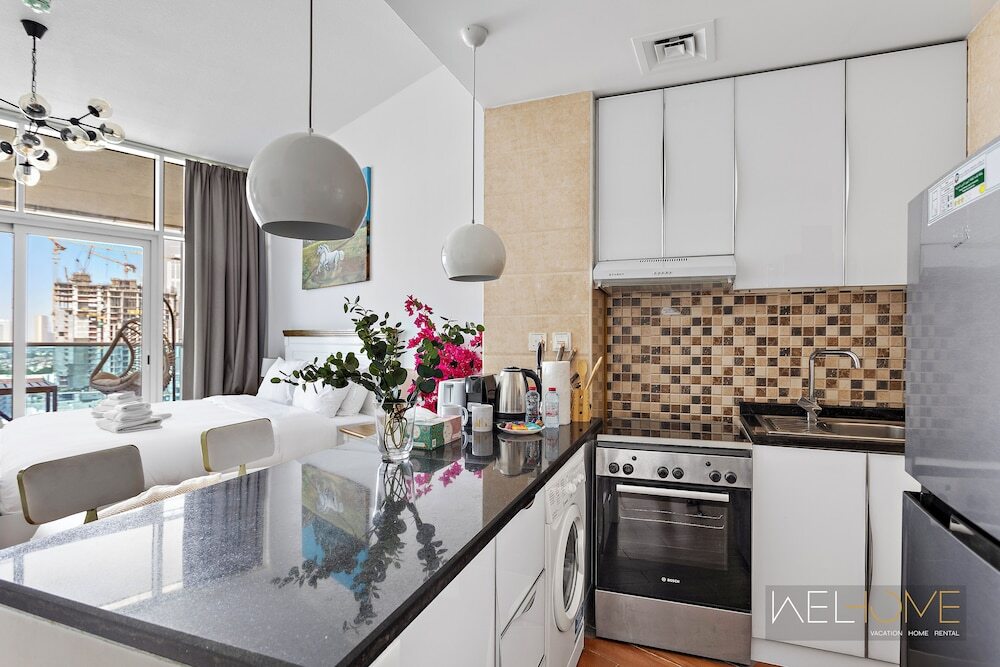 Дубай: WelHome - Relaxing and Fancy Studio Apt with City View