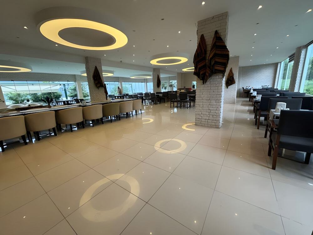 Сенпынар: ayvacık Hotel Restoran