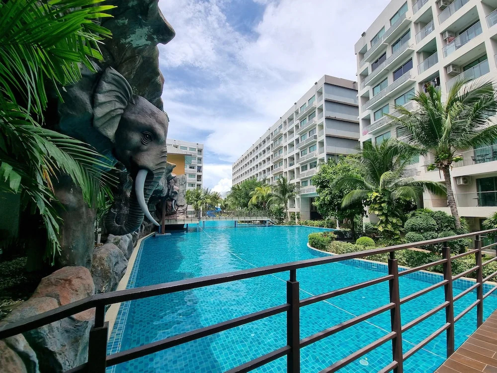 Паттайя: Pool Access View Laguna Beach Resort 3 Condo