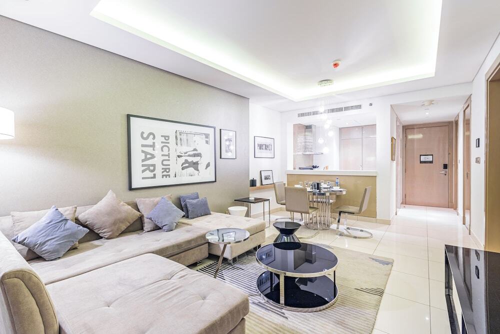 Дубай: SuperHost - Dubai Dreaming Stylish 1BR, DAMAC Towers Paramount