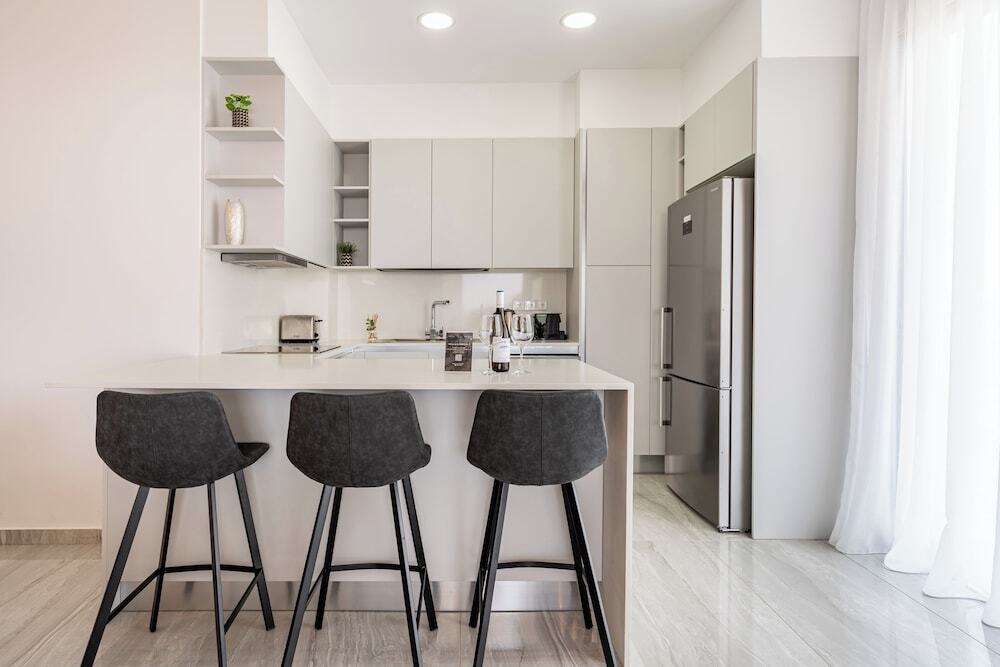 Лимассол: YAMAS Urban Living Pool Penthouse Marvel