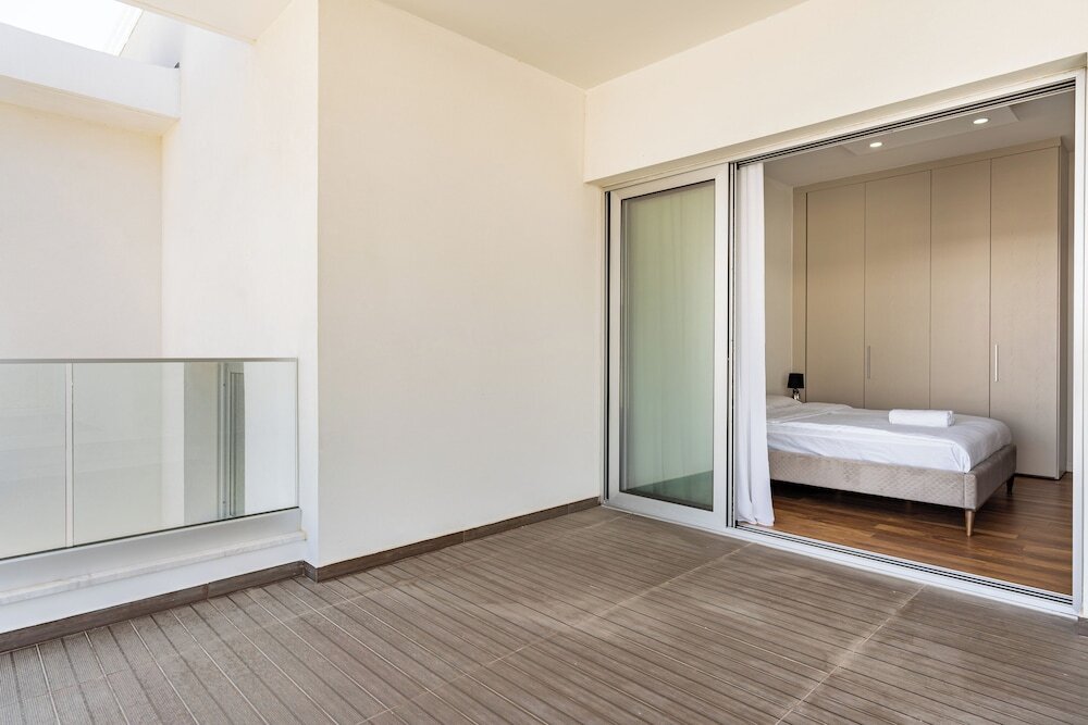 Лимассол: YAMAS Urban Living Pool Penthouse Marvel