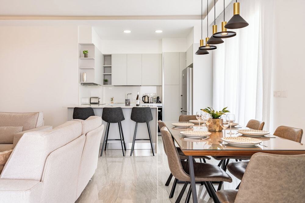 Лимассол: YAMAS Urban Living Pool Penthouse Marvel