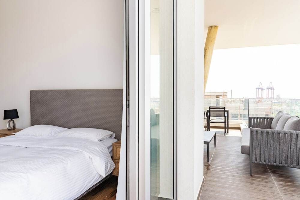 Лимассол: YAMAS Urban Living Pool Penthouse Marvel
