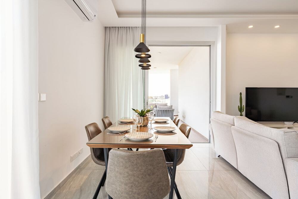 Лимассол: YAMAS Urban Living Pool Penthouse Marvel