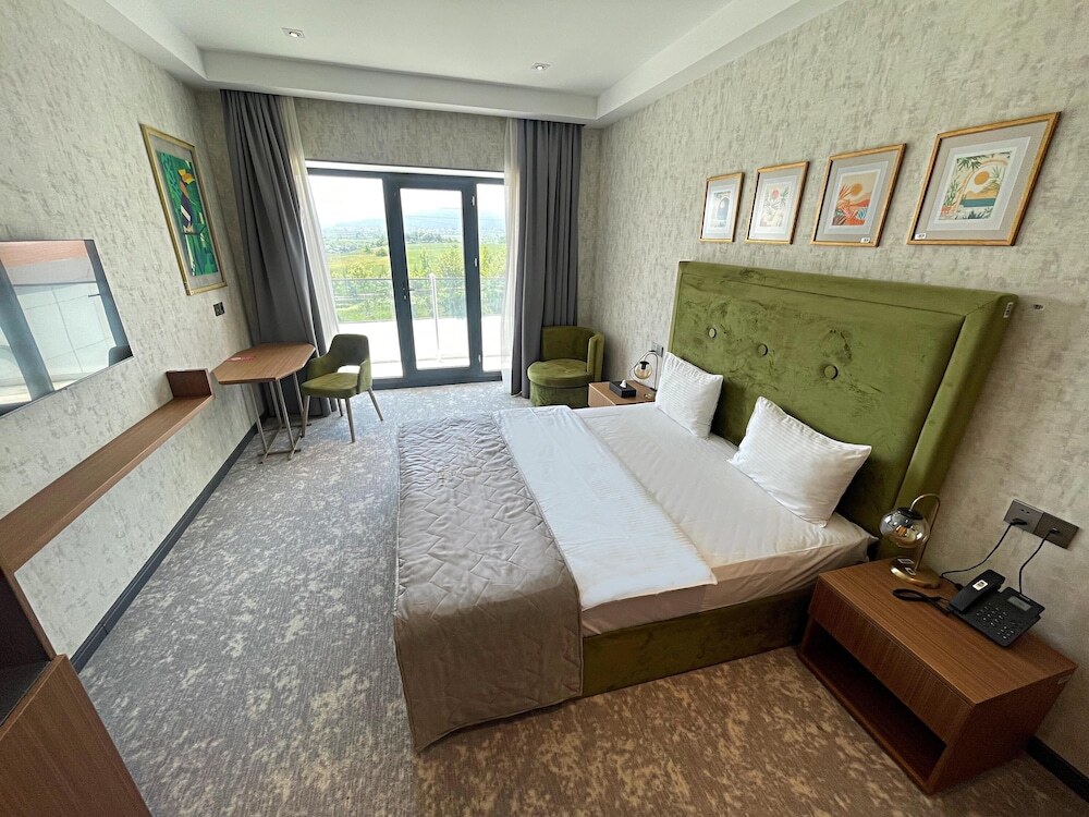 Губа: Arena Grand Hotel