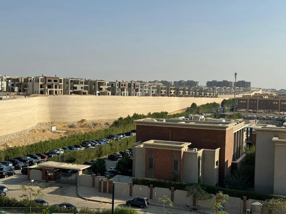 Город 6-го октября: Penthouse with roof-amberville-NEWGIZA