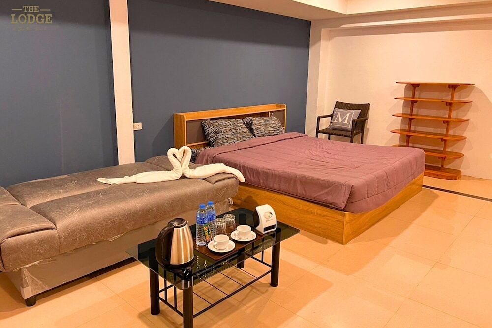 Паттайя: The Lodge Jomtien 9