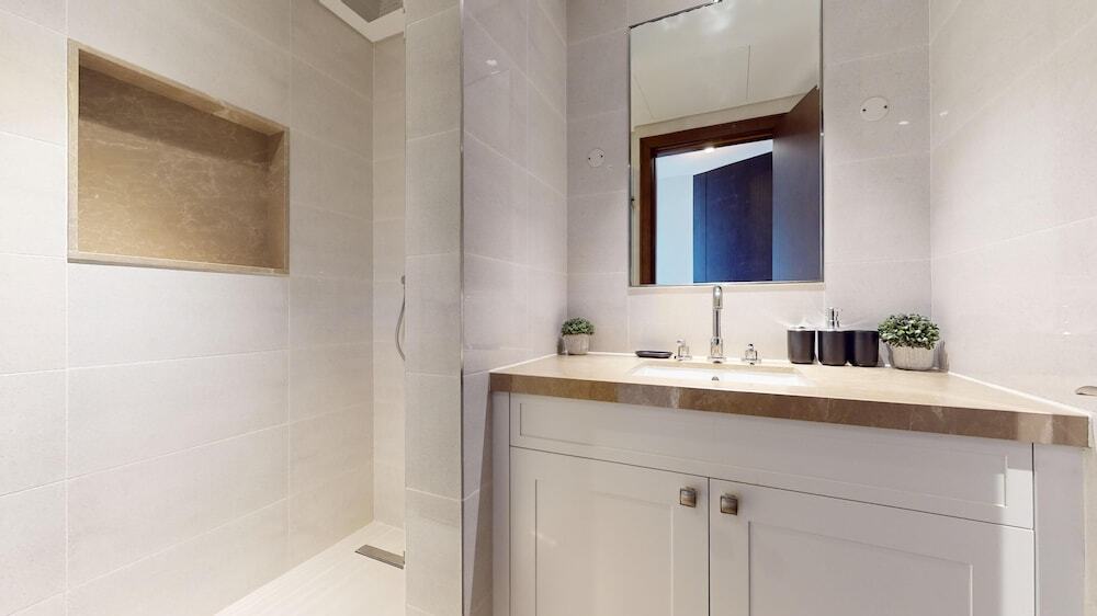 Дубай: Primestay - 2BR Fountain View - Downtown