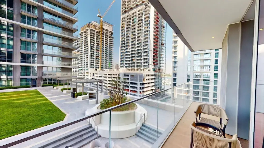 Дубай: Primestay - 1BR Sea View in Beach Isle