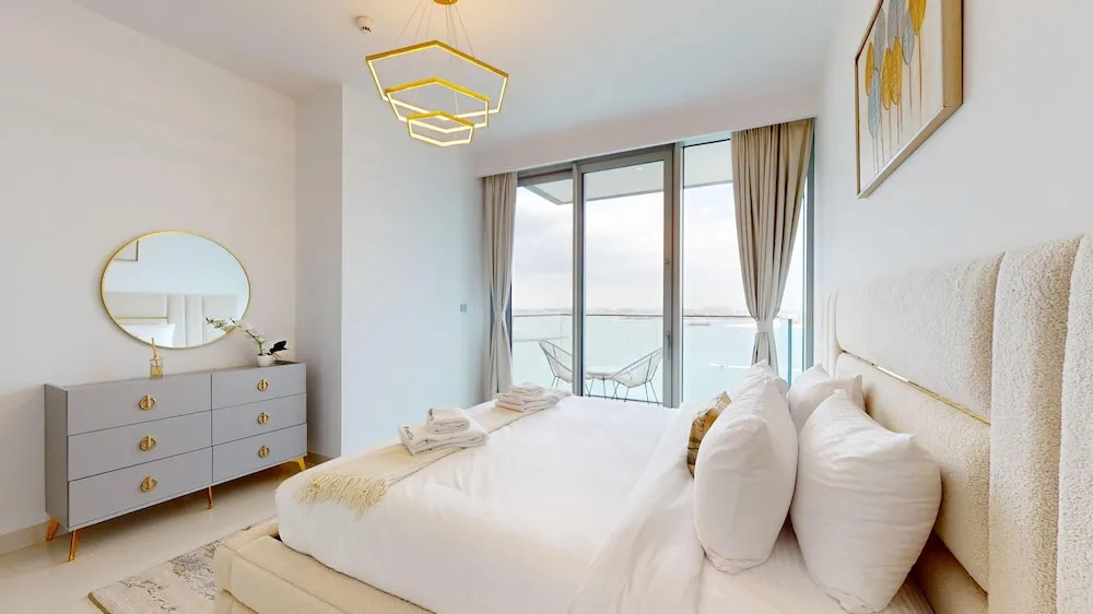 Дубай: Primestay - 1BR Sea View in Beach Isle
