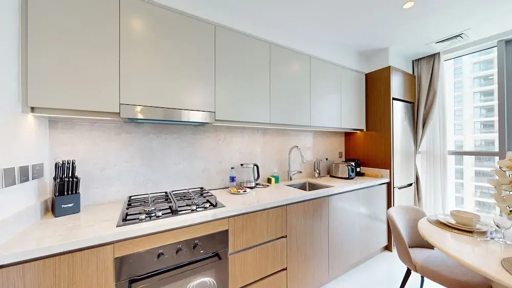 Дубай: Primestay - 1BR Sea View in Beach Isle