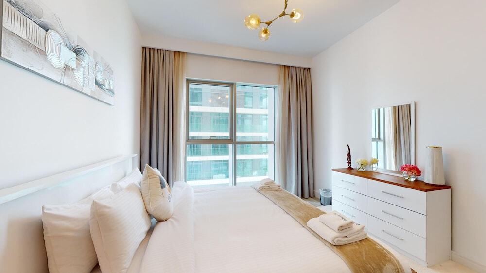 Дубай: Primestay - 1BR Sea View in Beach Isle