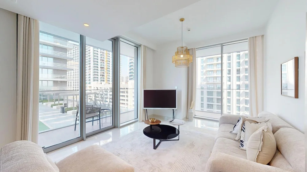 Дубай: Primestay - 1BR Sea View in Beach Isle