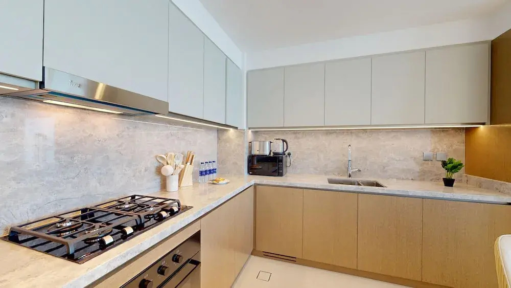 Дубай: Primestay - 1BR Sea View in Beach Isle