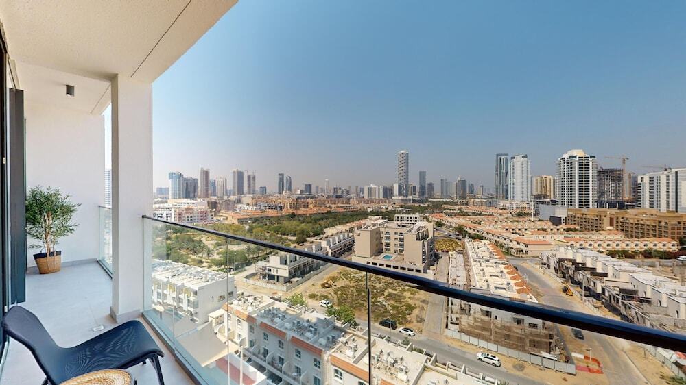 Дубай: Primestay - 1BR in Catch Residence - JVC