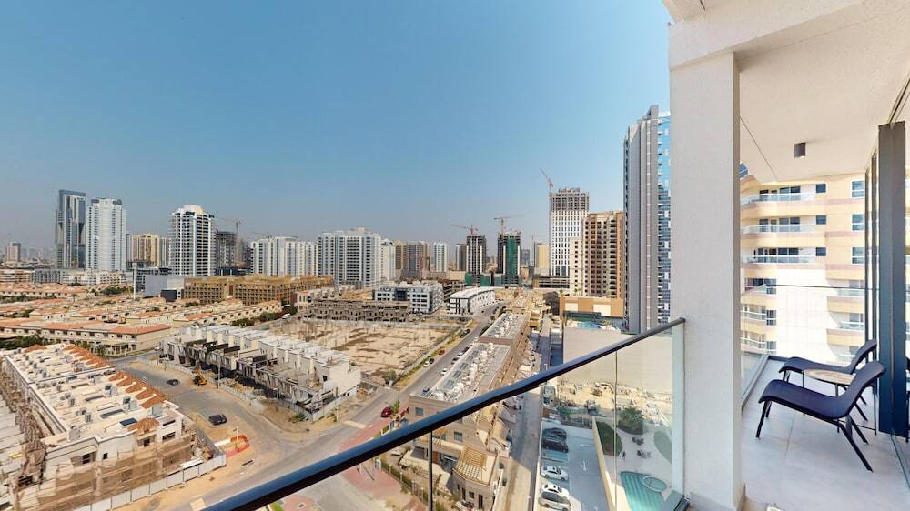 Дубай: Primestay - 1BR in Catch Residence - JVC