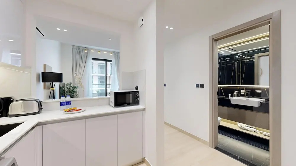 Дубай: Primestay - 1BR in Binghatti Nova - JVC