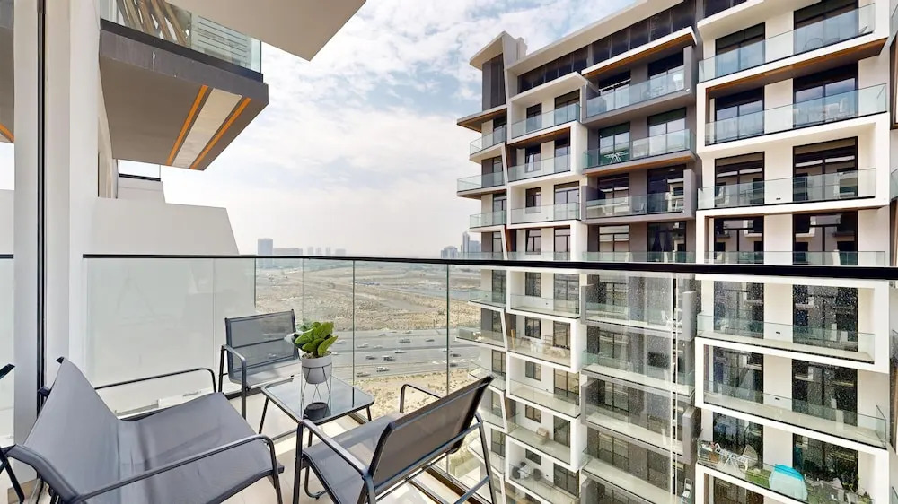 Дубай: Primestay - 1BR in Binghatti Nova - JVC