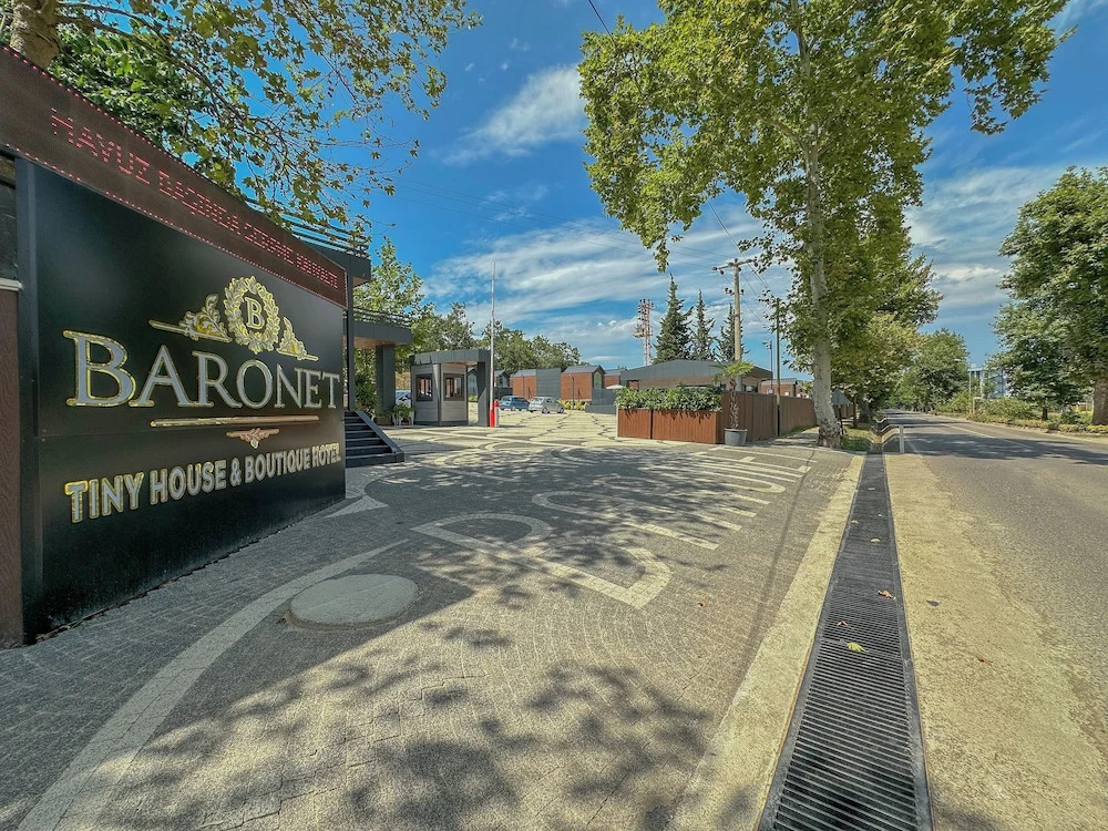 Baronet Tiny House Boutique Hotel — фото 1