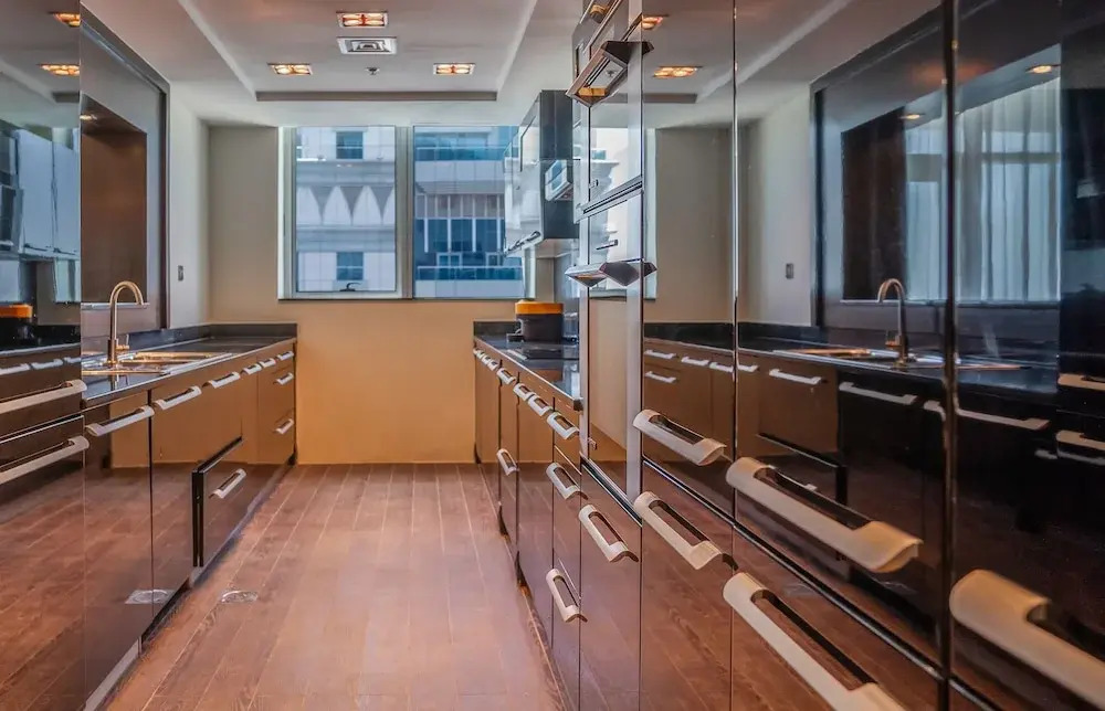 Дубай: Duplex Penthouse | 3BR + Maids | Heart of Marina