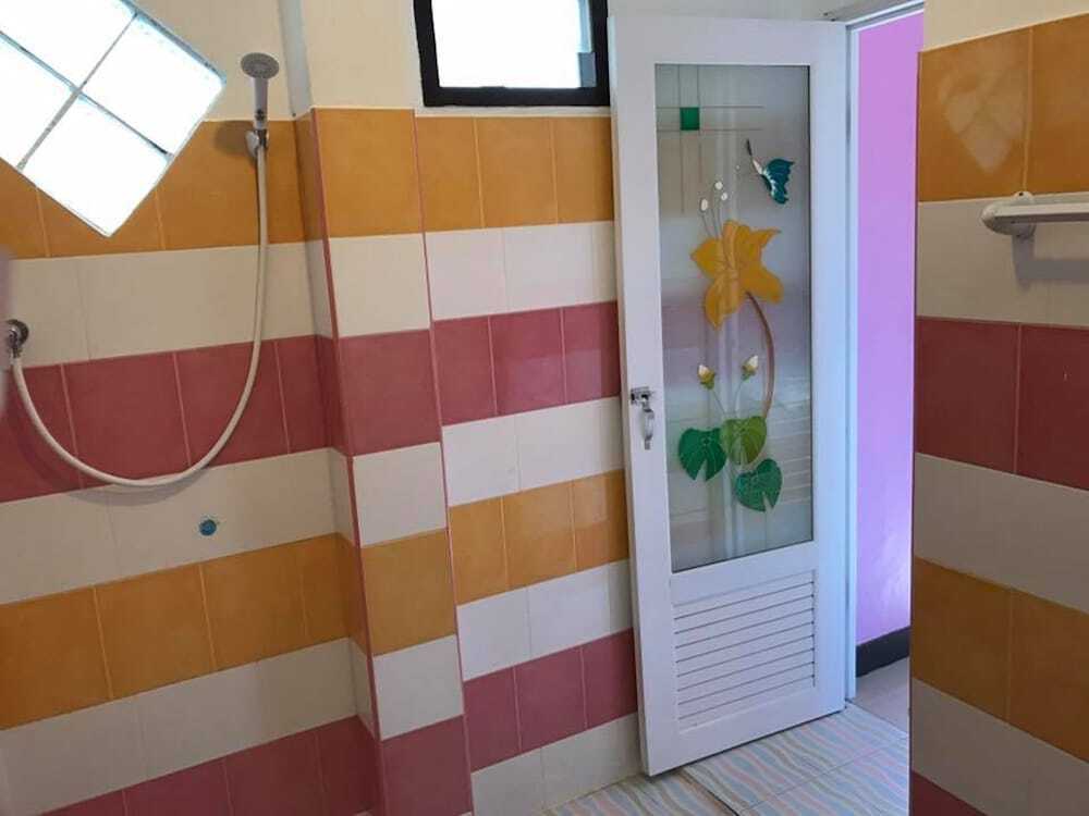 Сирача: Red Heart Resort