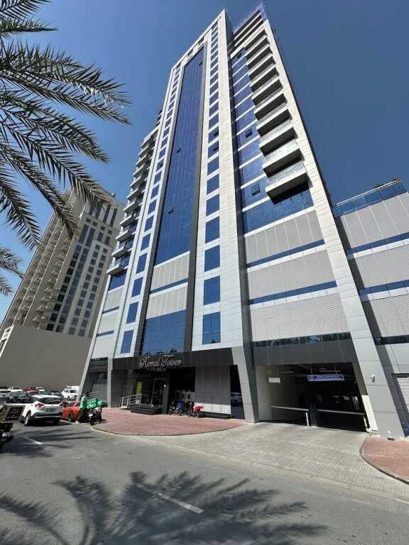 Дубай: Luxurious and Spacious one Bedroom Apartment in the Heart of Dubai