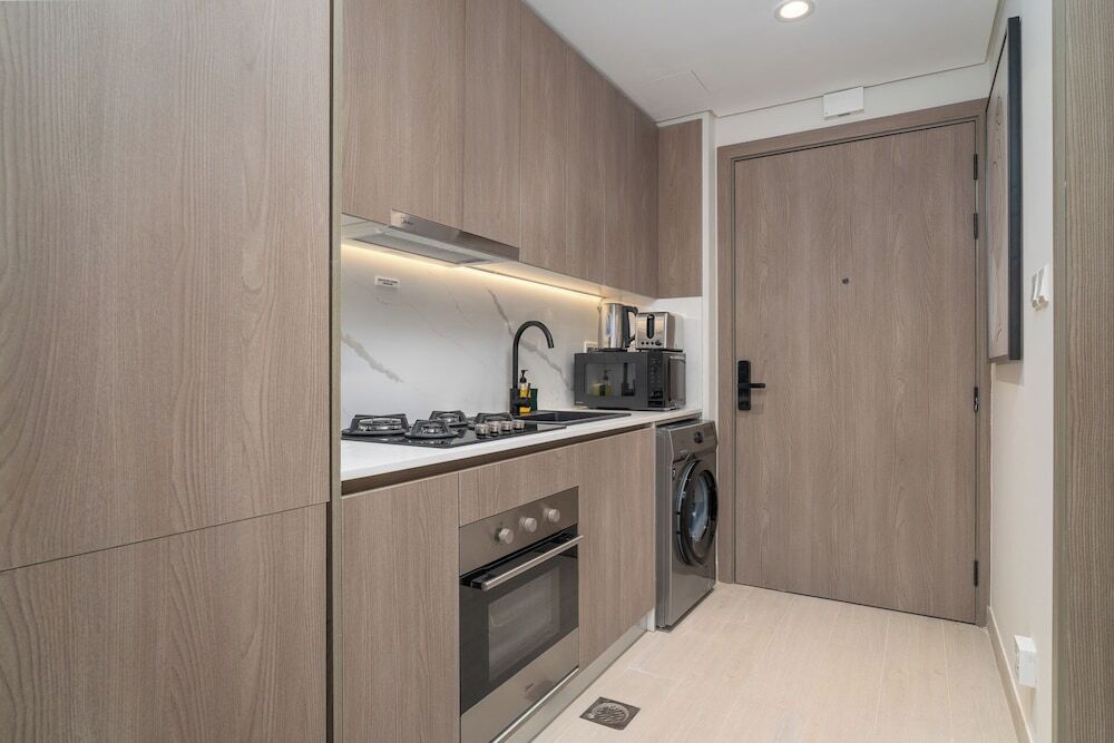 Дубай: Nasma Holiday Homes - Laya Heights