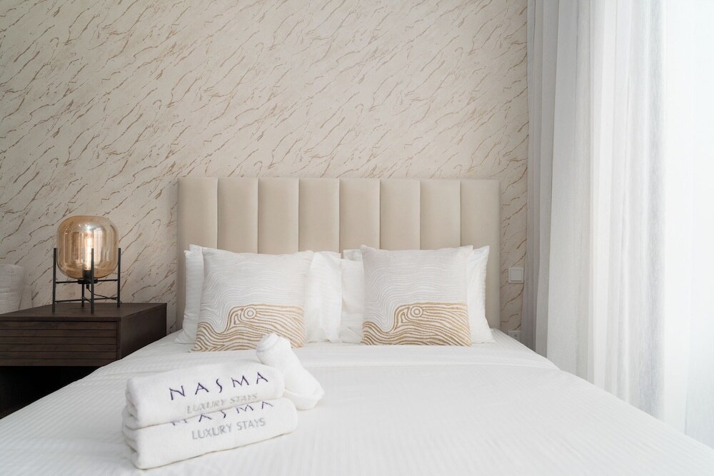 Дубай: Nasma Holiday Homes - Laya Heights