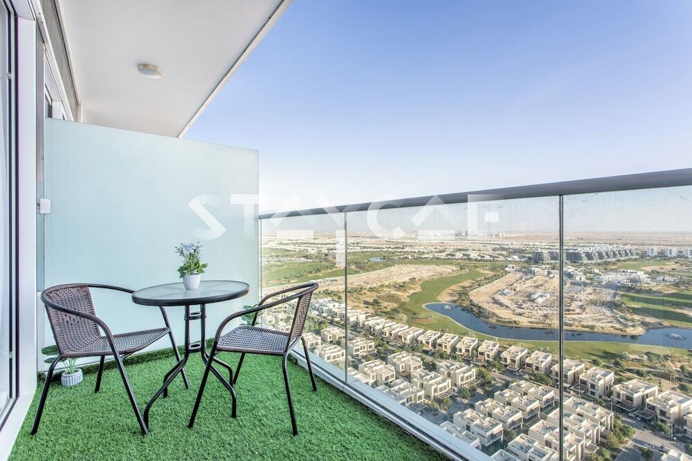 Дубай: Staycae Holiday Homes - Carson Tower
