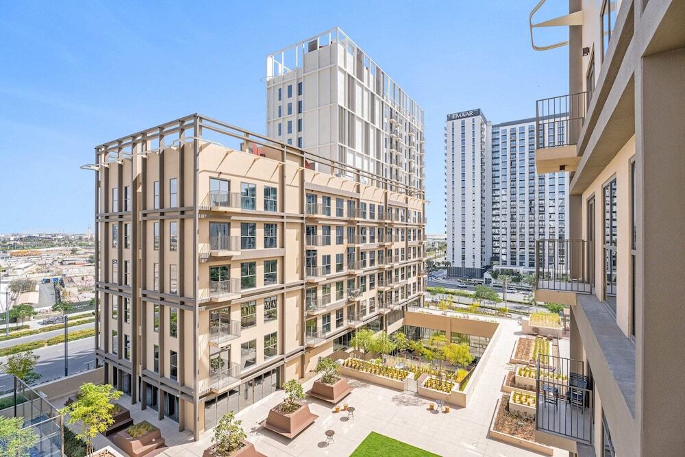 Дубай: Silkhaus Socio Towers Dubai Hills