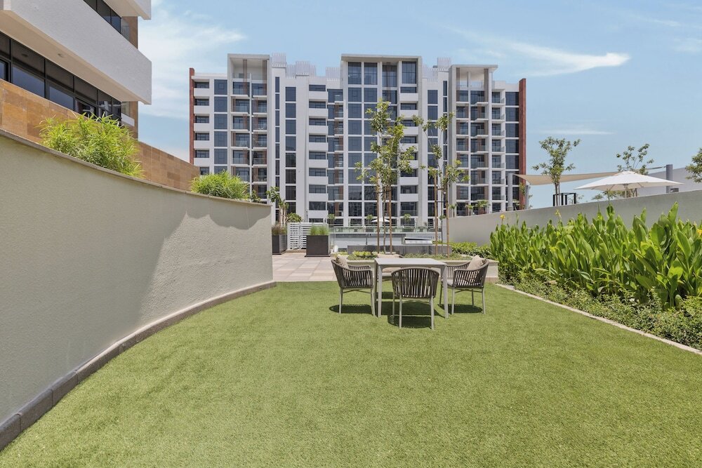 Дубай: Waves - Azizi Riviera Building 25 Cozy Studio With Balcony