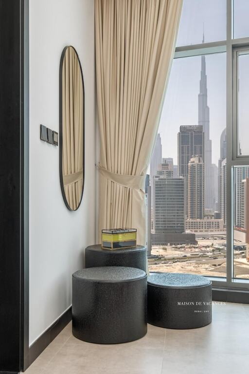 Дубай: Luxurious 2BR w/ Waterfront and Burj Khalifa View