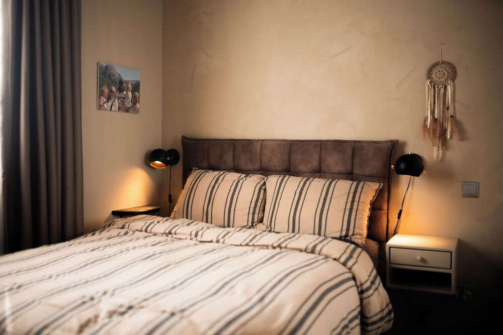 Калогреа: Modern and Cozy Designer Apartment in Relaxing Environment