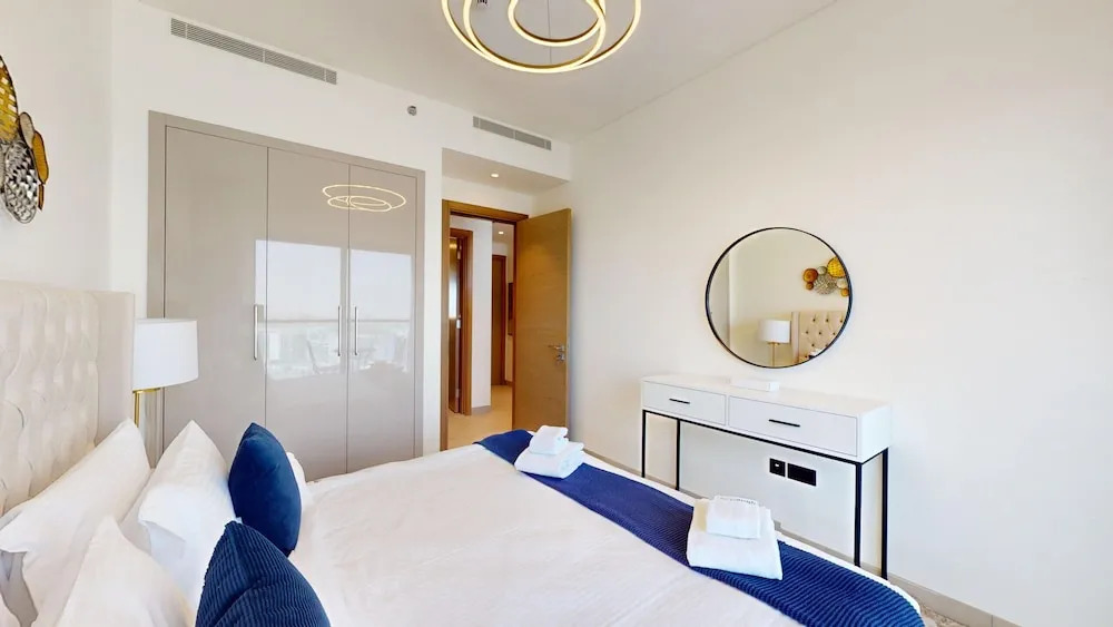 Дубай: Al Meydan - Sobha Waves 1BR Plus Maids