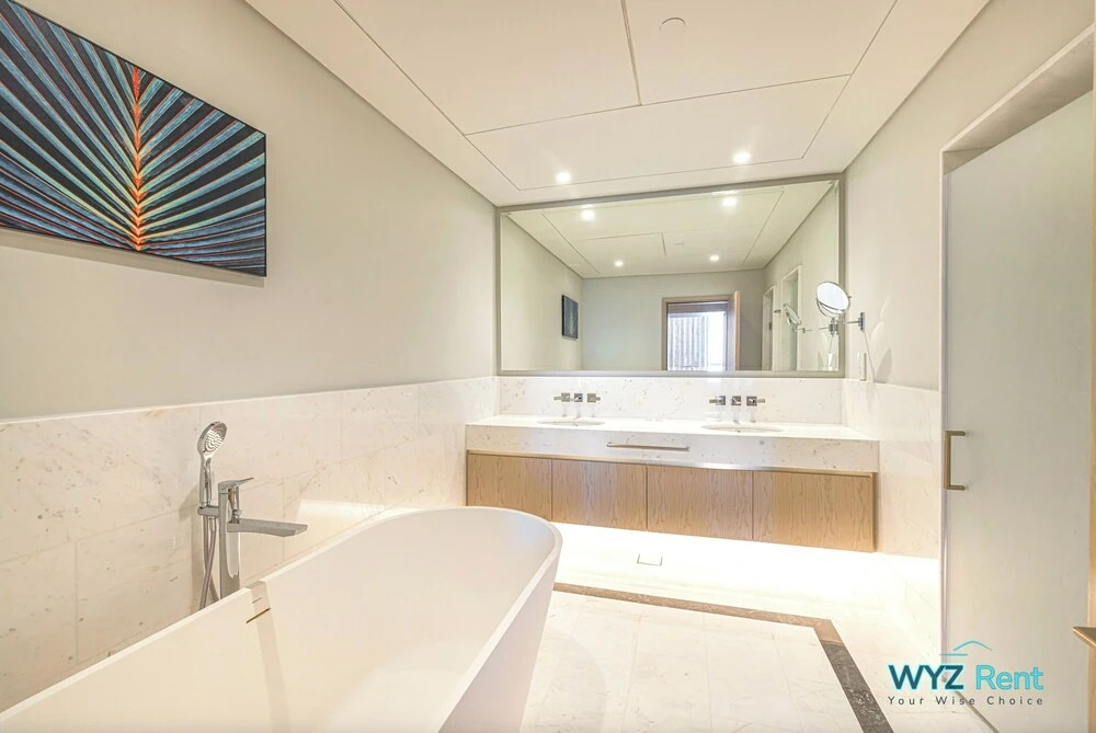 Дубай: Luxurious St Regis 1 Bed Palm View