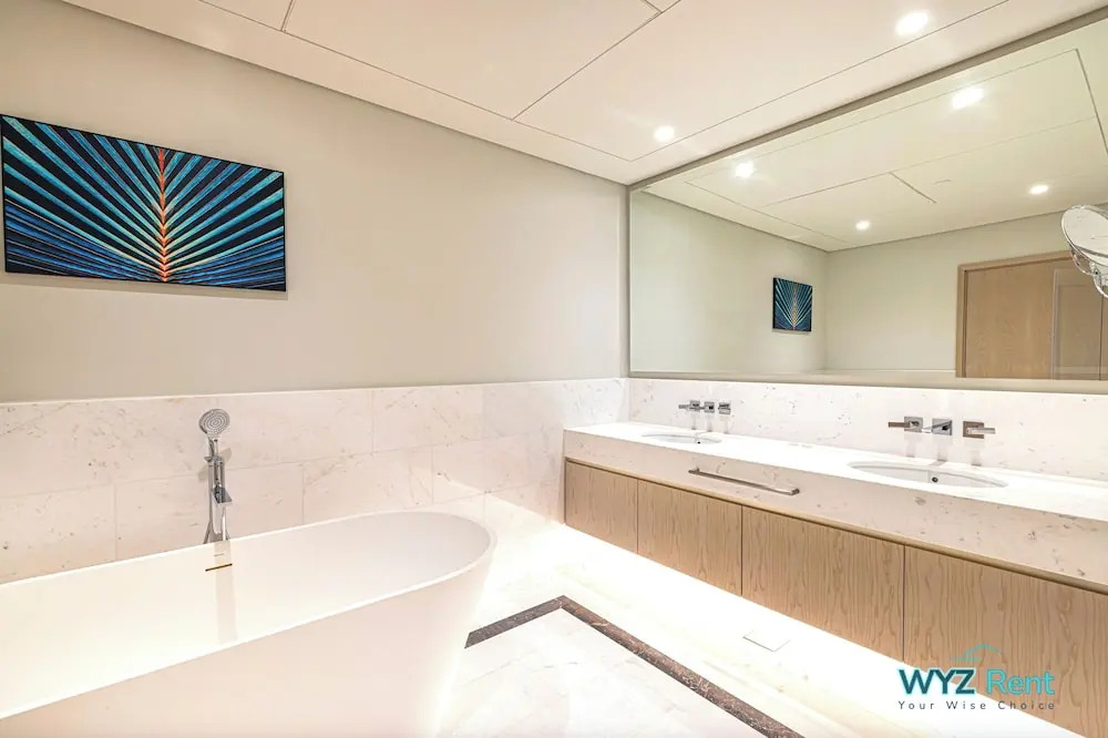 Дубай: Luxurious St Regis 1 Bed Palm View