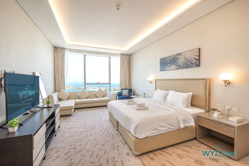 Дубай: Luxurious studio in St Regis Palm View