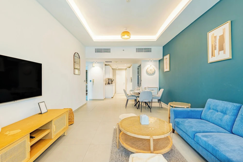 Дубай: SuperHost - Exclusive 25th Floor Retreat with Marina Views