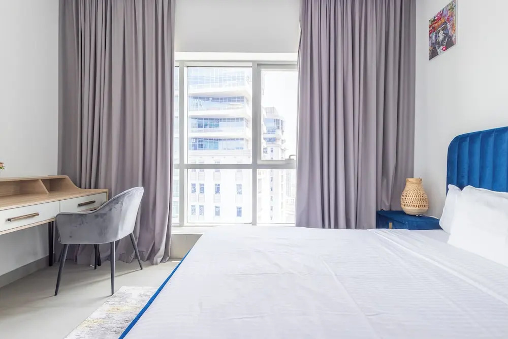 Дубай: SuperHost - Exclusive 25th Floor Retreat with Marina Views