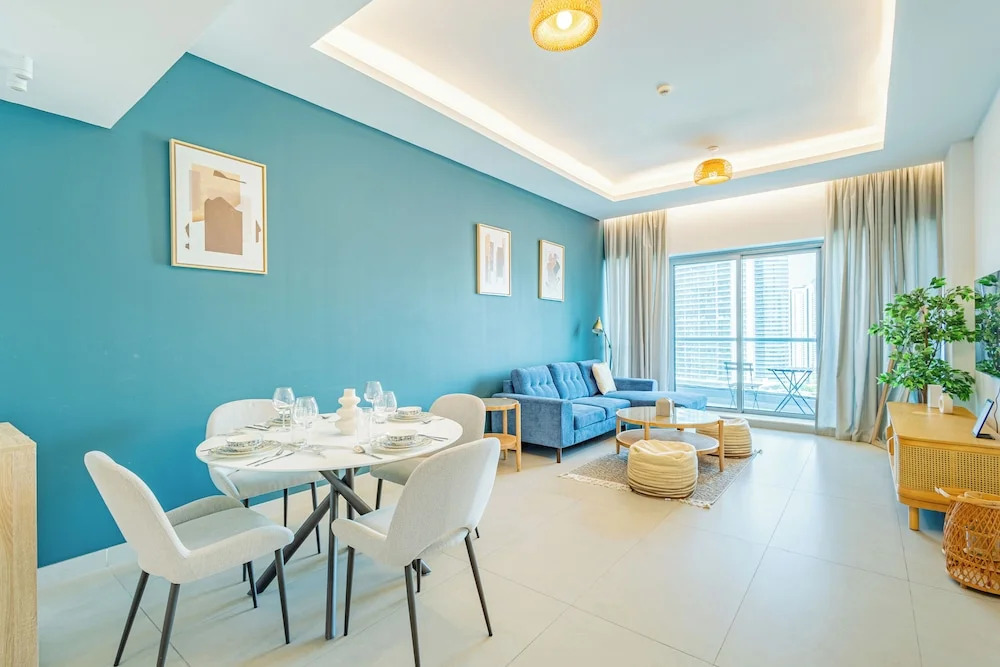 Дубай: SuperHost - Exclusive 25th Floor Retreat with Marina Views