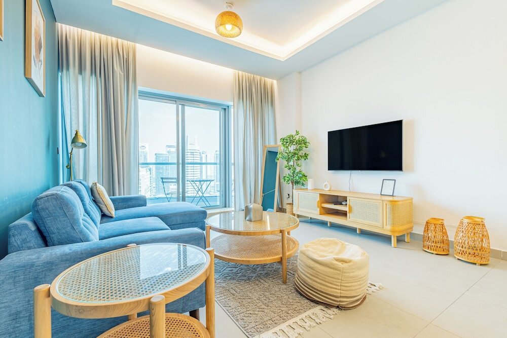 Дубай: SuperHost - Exclusive 25th Floor Retreat with Marina Views