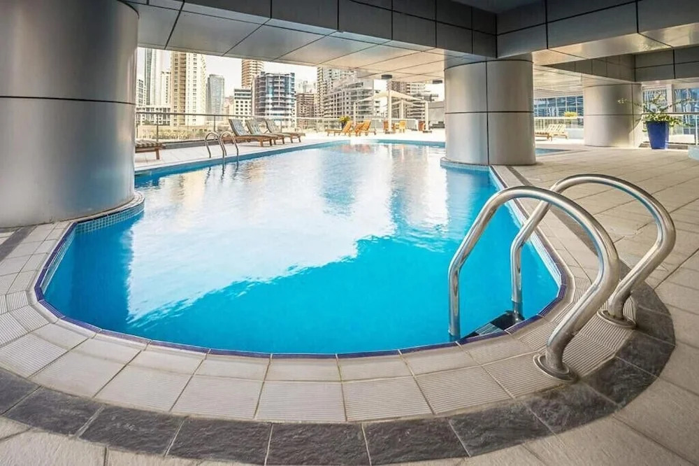 Дубай: SuperHost - Exclusive 25th Floor Retreat with Marina Views