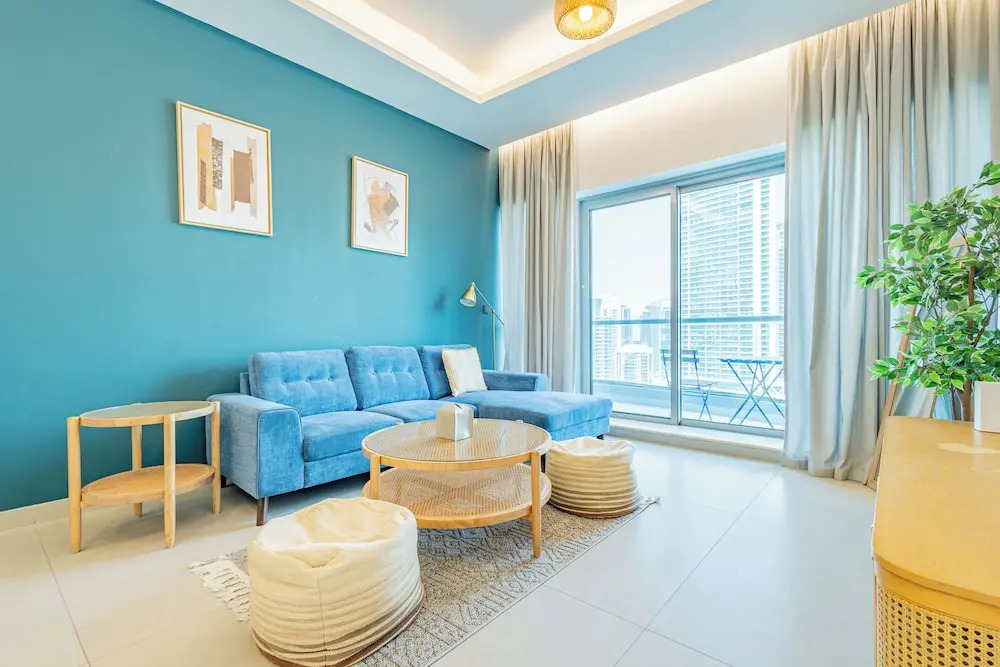 Дубай: SuperHost - Exclusive 25th Floor Retreat with Marina Views
