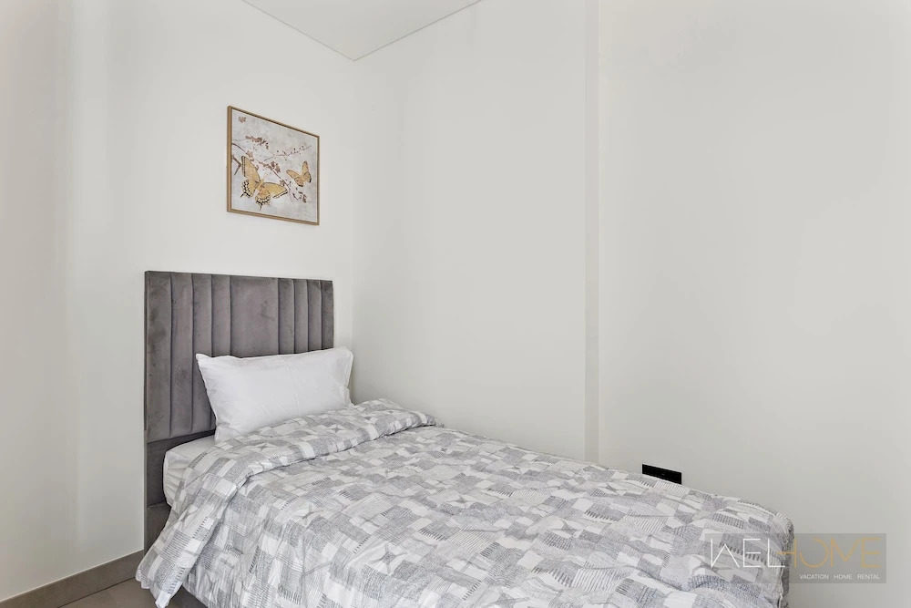 Дубай: WelHome - Charming Apt With City Lights in Sobha Waves